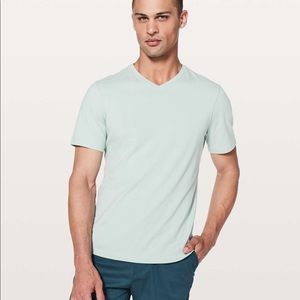 Lululemon 5 year basic tee, V-neck aqua/light green